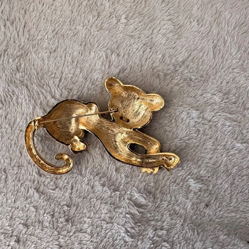 Vintage Gold Tone Leopard Panther Brooch Black Enamel Spotted Cat Pin Rhinestone